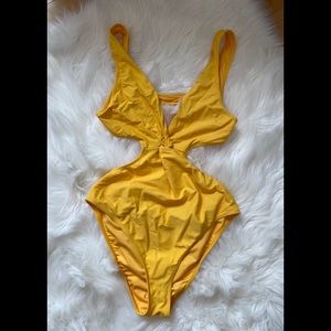 Forever 21 one piece swimsuit